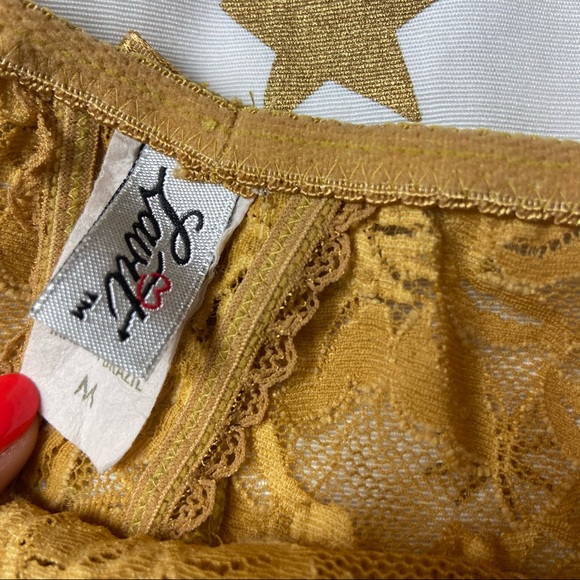 NWOT Mustard Lace Lavit Anthropologie Thong Medium - Picture 3 of 7
